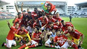 Il calcio è lo sport più popolare del pianeta, e scommettere sulle partite è uno dei passatempi preferiti degli le scommesse sul calcio fanno discutere da sempre e coinvolgono milioni di appassionati. Benfica Campione Di Portogallo Per La 34Âª Volta