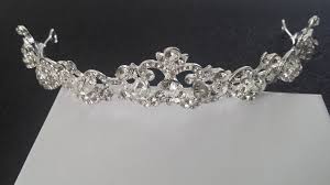 Diadem Tiara Haarreif Fur Die Braut Gunstig Online Kaufen Diadem Strass Perlen Gunstig Kaufen Diadem Tiara Bra Tiara Brautfrisuren Haarreif Kopfschmuck Braut