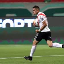 Estatísticas de rafael santos borré e de sua carreira, avaliações sofascore em tempo real, heatmap e vídeos com as melhores jogadas de rafael santos borré e eintracht frankfurt podem estar disponíveis para algumas partidas. Bomba En River Rafael Santos Borre Con Un Pie Afuera Del Club