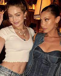 Parce que gigi hadid est une grande adepte de sport, elle collabore pour la seconde fois avec reebok autour d'une collection de vêtements de sport. Aesthetic Fashion And Bella Hadid Image 7095486 On Favim Com