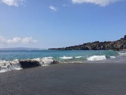 King S Highway Hoapili Trail To Hanomanioa Lighthouse And Kamanamana Beach Is A 5 6 Mile Moderately Trafficked Out And Back Trail Maui Travel Beach Lighthouse