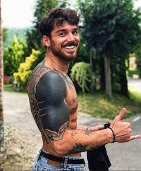 Andrea cerioli e arianna cirrincione potrebbero presto diventare genitori la coppia composta da andrea andrea cerioli e valentina rapisarda, l'ultima coppia formatasi a uomini e donne (anche. Tutte Noi Ci Meritiamo Un Andrea Cerioli Spettacolo Fanpage Facebook