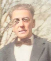 Edward Provost's Instagram, Twitter & Facebook