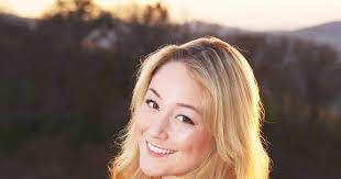 Emily Suh's Instagram, Twitter & Facebook