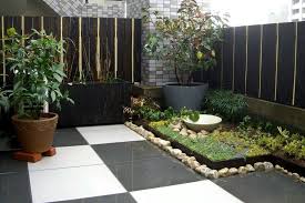Langsung saja akan kita tonton pada postingan ini. Dekor Taman Rumah Tips Contoh Desain Hitung Biaya Sikatabis Com