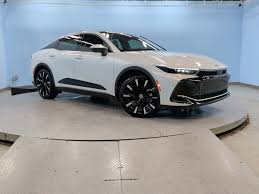 Image result for Oxygen White 2025 Crown