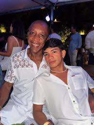 Tailson Silva on X: Feliz ano novo 🎊 t.co9h8eTihNOq  X