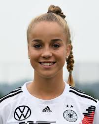 🇩🇪 The journey to Germany captain at #WEURO2025 🫡