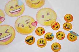Hier findest du dein passendes modell. Dc Schrumpffolien Design Smileys Etsy