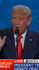 Rebecca Ellingsworth's Instagram, Twitter & Facebook