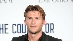 Scott eastwood, sohn von clint, dreht in diesen wochen in münchen mit oliver stone. Clint Eastwood Sein Sohn Startet Als Model Durch Bunte De