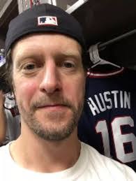 Chris Austin's Instagram, Twitter & Facebook