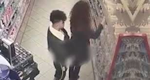 Marketteki İğrenç Taciz Saniye Saniye Kameraya Yansıdı!