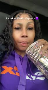 We are not the same company 🥴🤦🏽‍♀️😉  #fyp#foryoupage#fedexdriver#fedexexpress#tiktok#viral