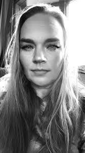 Leanne Watkins's Instagram, Twitter & Facebook