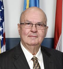 Mike Vincent's Instagram, Twitter & Facebook