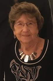 Linda Kot's Instagram, Twitter & Facebook