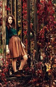 Autumn Leaves Beautiful Girl What If I Had All The Bridesmaids In Green Tops And Brown Natural Colore Autumn Photography Fall Photoshoot Fall Portraits