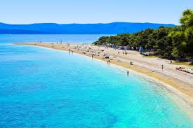 Camping amarin besticht durch seine ruhige lage mitten in der natur und direkt am adriastrand. Bilder Die 10 Schonsten Strande In Kroatien Franks Travelbox