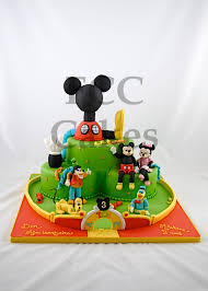 The French Cake Company Et Ses Gateaux Et Pieces Montees Pour Anniversaires Et Fetes En Belg Gateau Theme Mickey Gateau Anniversaire Mickey Gateau Anniversaire