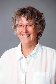 Amy Daggett's Instagram, Twitter & Facebook