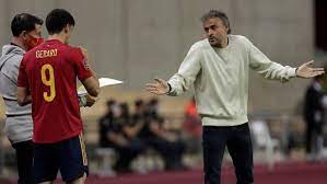 Born 8 may 1970), known as luis enrique, is a spanish professional football manager and former player. Spain 3 1 Kosovo Luis Enrique On Sergio Ramos A Leader Is A Leader In All Facets Marca