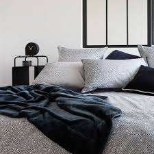 Housse De Couette Pur Coton Imprimee Pixel Gris En 2020 Housse De Couette Couette Et Housses