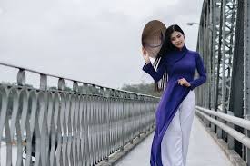 Tà áo dài Huế và những câu chuyện đi cùng năm tháng