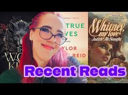 Books at the top of my TBR! MUST read romance, fantasy, romantasy 💕📚