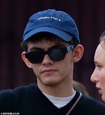 Heartstopper's Joe Locke and trans star Dylan Mulvaney put