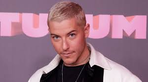 Why Taz Skylar From Netflix's One Piece Learned To Cook In Real Life