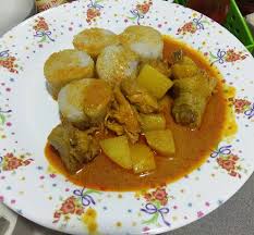 Udang batang keladi santan 5 ulas bawang merah 1 inci kunyit hidup beberapa hirisan lengkuas sedikit cili kisar cili hijau garam gula cara cara: Kari Ayam Ubi Kentang Bagi Yang Tidak Makan Pedas