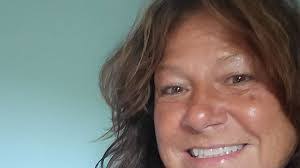 Karen Kochanski's Instagram, Twitter & Facebook