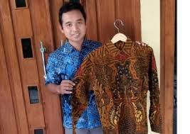 Hal ini penting untuk memberikan kenyamanan konsumen yang datang ke butik ada. Usaha Batik Naufakencana Mencoba Bangkit Di Saat Pandemi Solopos Com