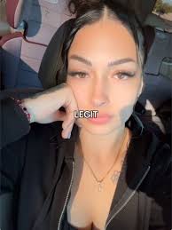 Dania Call Center Sister