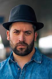 Engendro (Short 2005)