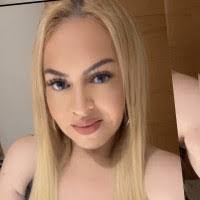 Sandra Castanon's Instagram, Twitter & Facebook