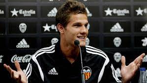 La camiseta de romero es la que más interacciones … El Gran Pecado De Bruno Zuculini