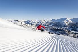 Hemsedal is known as the scandinavian alps and offers skiing from three peaks, all above 1000 metres. Photo Gallery Hemsedal Images