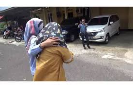 Dengan melakukan cara menggugurkan kandungan dengan nanas muda kesuksesan anda hanya 50% keberhasilan jika anda rutin melakukan nya setiap hari sampai anda datang bulan. Gugurkan Kandungan Dengan Ramuan Tradisional Remaja Di Bengkulu Ditangkap