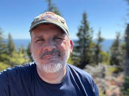 Hiking eastman mountain and emerald pool