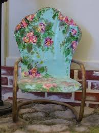 What A Darling Hand Painted Vintage Yard Chair Painted Chairs Metal Patio Furniture Lawn Furniture