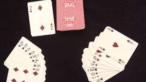 Al poker se juega con las 52 cartas de la baraja inglesa. Juegos De Barajas