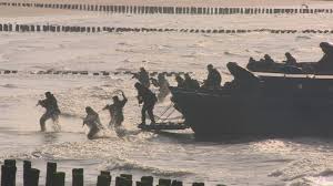 In de film de slag om de schelde volgen we drie verhalen met uiteenlopende posities, motivaties en rollen in de tweede wereldoorlog. Grote Nederlandse Speelfilm Over Slag Om De Schelde Omroep Zeeland