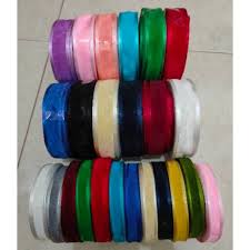 Cara membuat kerajinan tangan frame cermin tentunya membutuhkan bahan yang sama seperti ketika anda membuat frame photo dari kertas bekas. Pita Organdie List Satin 2 5 Cm Dan 1 Cm Pita 167 Toko Craft Shopee Indonesia