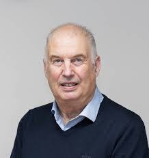 Peter Berry's Instagram, Twitter & Facebook