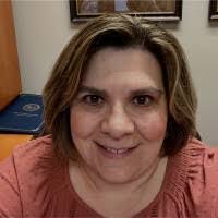 Traci Hinkle's Instagram, Twitter & Facebook