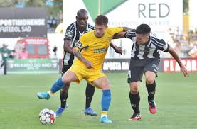 Belenenses benfica boavista famalicão farense gil vicente marítimo moreirense nacional paços de ferreira portimonense porto rio ave santa clara sporting braga sporting cp tondela vitoria. Portimonense Derrotado Pelo Fc Porto Com Golo No Ultimo Lance