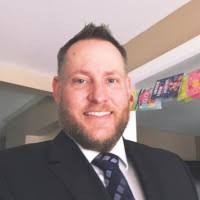 Andrew Beacom's Instagram, Twitter & Facebook