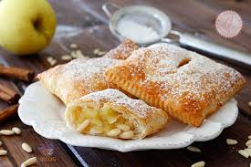 Ingredienti e dosi per 16 fagottini di circa cm 7 di lato. Fagottini Di Mele Ricette Fagottini Di Mela Idee Alimentari